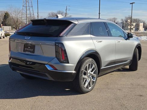 New 2026 Cadillac Optiq Luxury 1 image 11