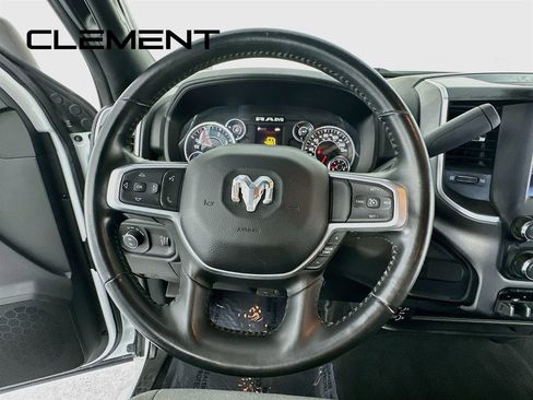 Used 2024 RAM 3500 Big Horn AWD/4WD image 15