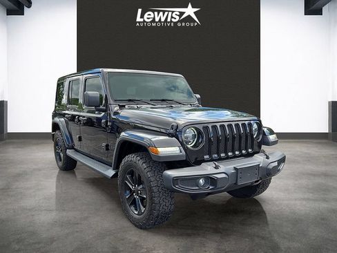 Used 2020 Jeep Wrangler Unlimited Sahara AWD/4WD image 2