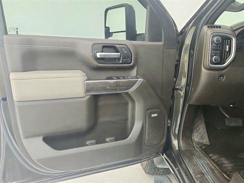 Used 2022 Chevrolet Silverado 2500 LTZ w/ LTZ Texas Edition image 26