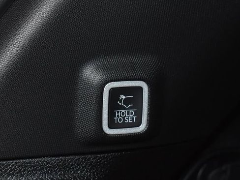 New 2025 Jeep Grand Cherokee Limited image 32