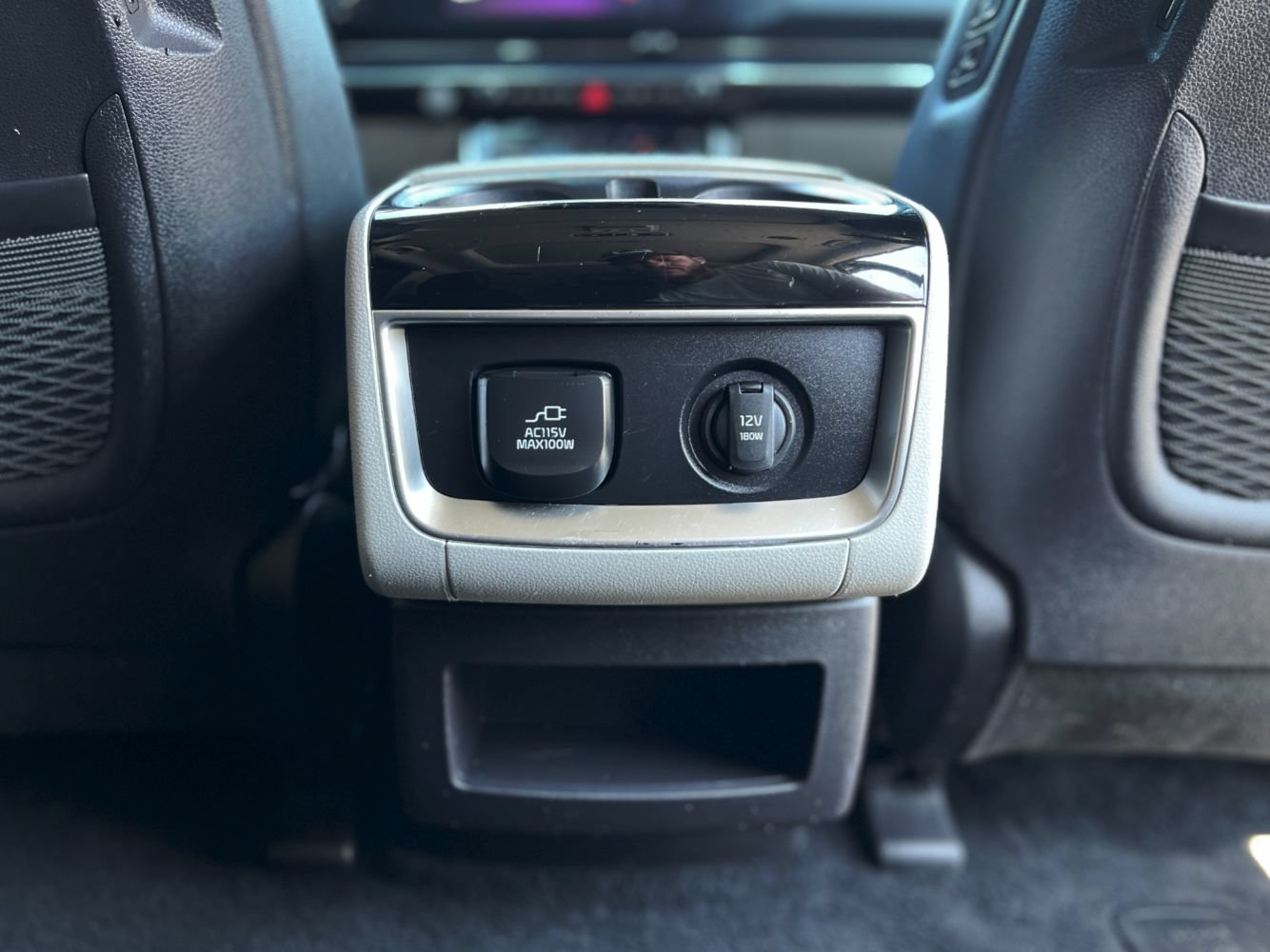 Used 2024 Kia Carnival SX Prestige FWD image 28