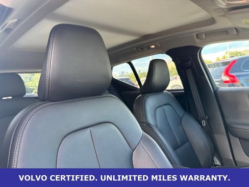 Used 2025 Volvo XC40 B5 Plus AWD/4WD image 11