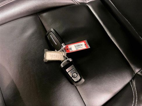 Used 2025 Ford Bronco Outer Banks image 30