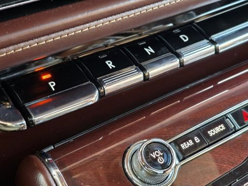 Used 2023 Lincoln Aviator Black Label w/ Dynamic Handling Package image 27