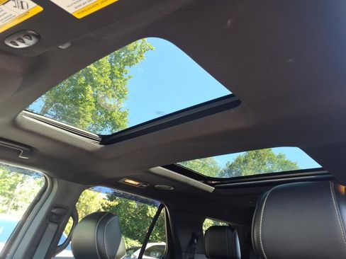 Used 2017 Ford Explorer Platinum AWD/4WD image 20