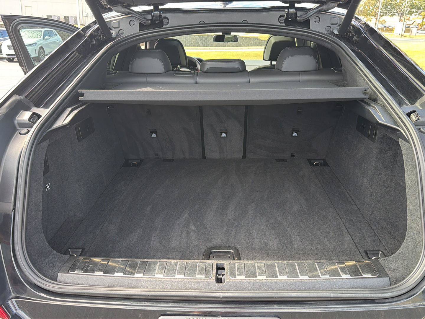 Used 2023 BMW X6 xDrive40i w/ M Sport Package AWD/4WD image 35