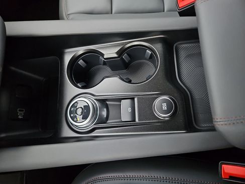 New 2026 Ford Explorer Active w/ Active Comfort Package image 28