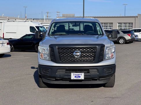 Used 2017 Nissan Titan S AWD/4WD image 13