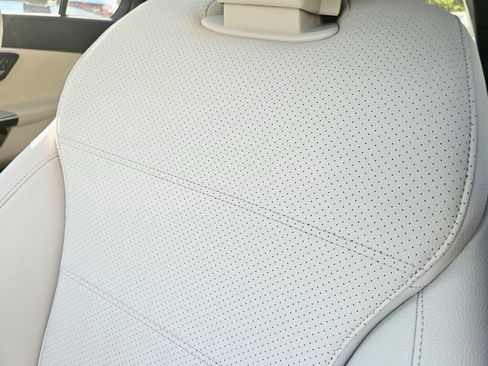 Used 2023 Mercedes-Benz C 300 4MATIC Sedan image 19