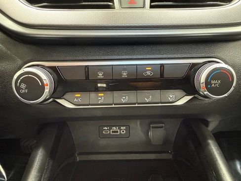 Used 2024 Nissan Altima 2.5 SR FWD image 35