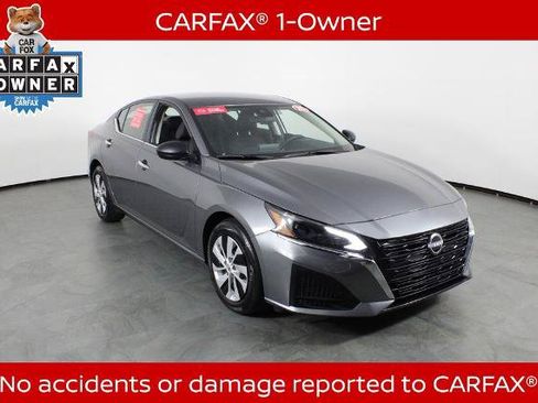 Certified 2025 Nissan Altima 2.5 S FWD image 5