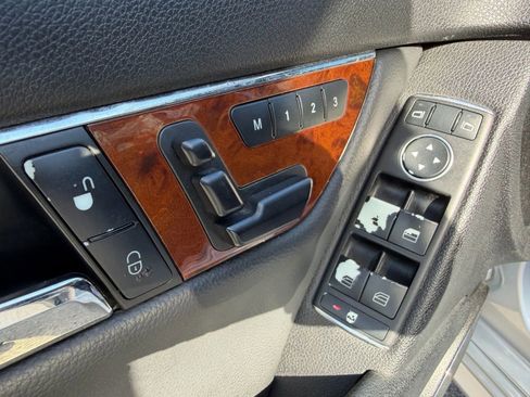 Used 2011 Mercedes-Benz C 300 4MATIC Sedan image 10