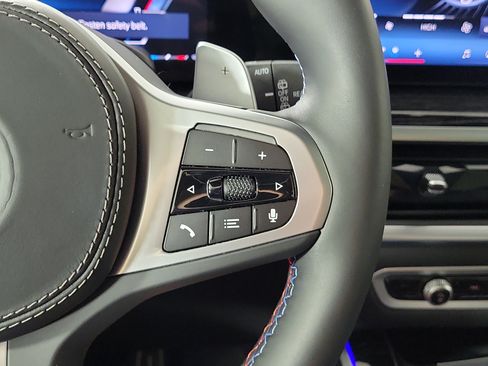 Certified 2025 BMW X7 M60i AWD/4WD image 14