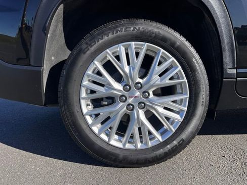 Used 2024 GMC Acadia Elevation image 5