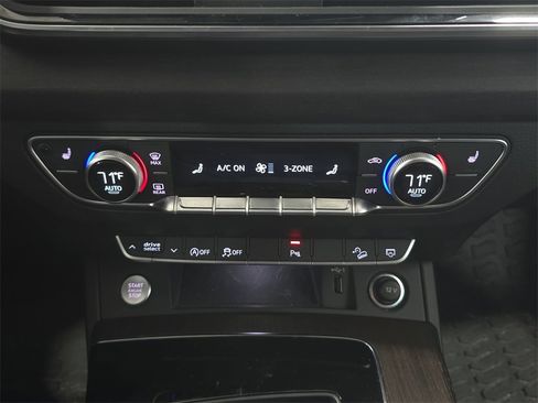 Used 2022 Audi Q5 2.0T Premium image 23