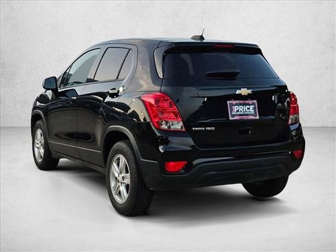 Used 2022 Chevrolet Trax LS w/ Tint and Cruise Package AWD/4WD image 7