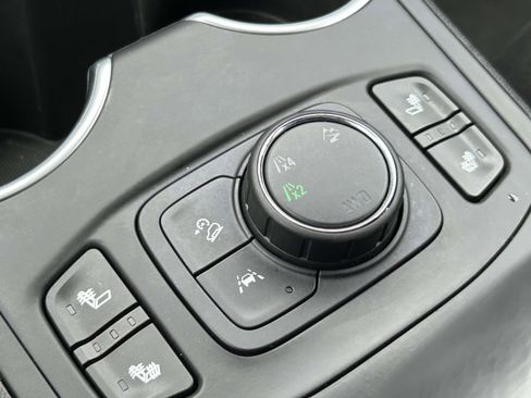 Used 2021 GMC Terrain SLE w/ Driver Convenience Package image 30