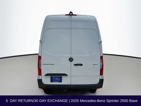 Used 2025 Mercedes-Benz Sprinter 2500 image 6