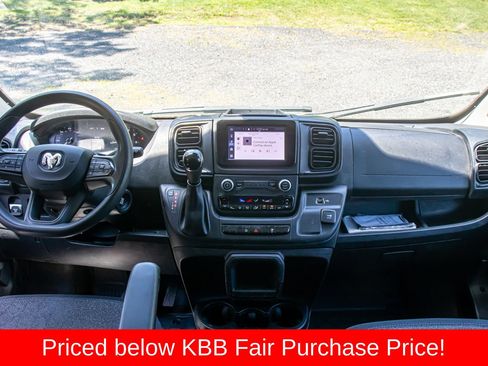 Used 2024 RAM ProMaster 2500 w/ Convenience Group FWD image 17