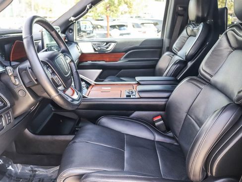 Used 2019 Lincoln Navigator L Reserve AWD/4WD image 19