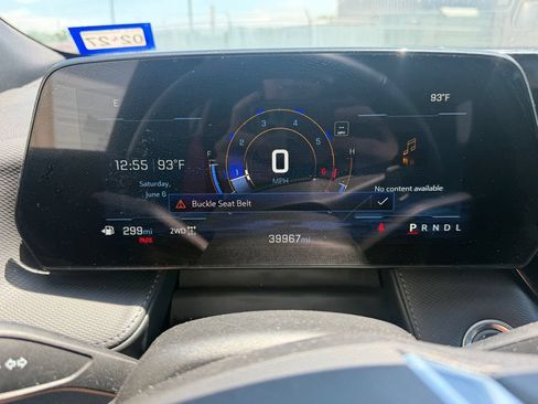 Used 2025 Chevrolet Equinox LT AWD/4WD image 2