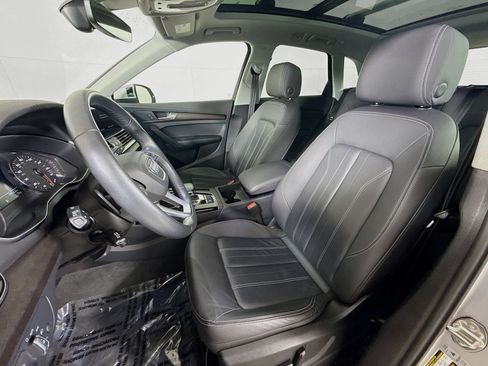 Certified 2023 Audi Q5 Premium w/ Convenience Package AWD/4WD image 5