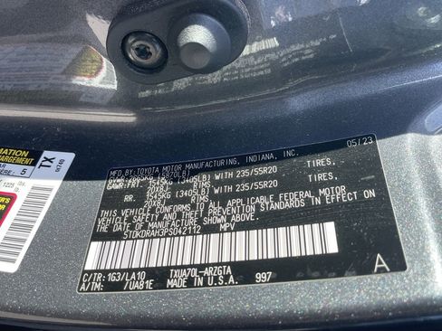 Used 2023 Toyota Highlander Platinum image 10