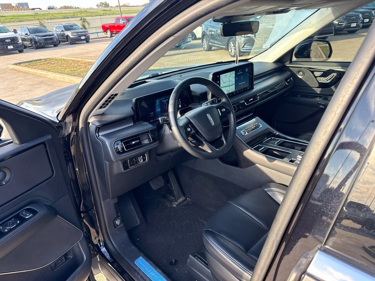 Used 2025 Lincoln Aviator 2WD w/ Equipment Group 101A image 19