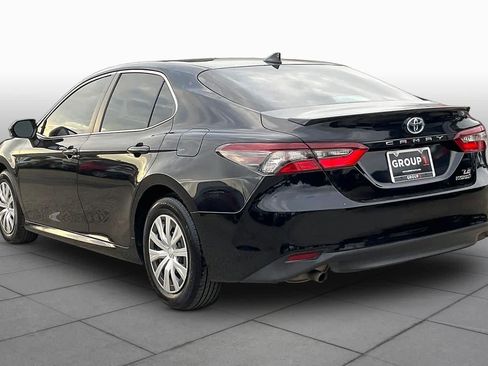 Used 2022 Toyota Camry LE FWD image 12