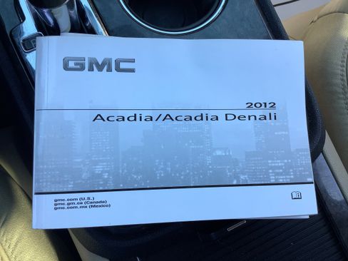 Used 2012 GMC Acadia Denali AWD/4WD image 25