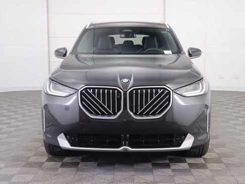 Used 2025 BMW X3 xDrive30i w/ Premium Package AWD/4WD image 2