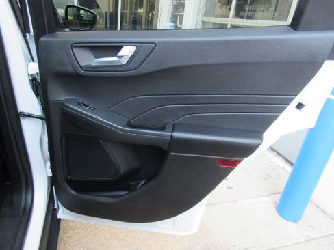 Used 2023 Ford Escape ST-Line Select image 22