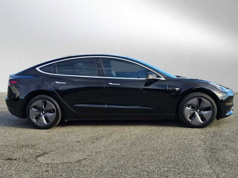 Used 2018 Tesla Model 3 Long Range image 2