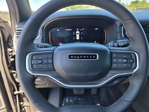 Used 2024 Jeep Wagoneer L Series II w/ Flexible Seating Group AWD/4WD image 22