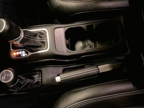 Used 2021 Jeep Gladiator Overland w/ Popular Equipment Package image 15