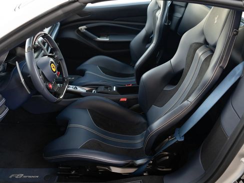 Used 2022 Ferrari F8 Tributo RWD image 19
