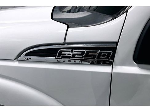 Used 2016 Ford F250 XLT image 9