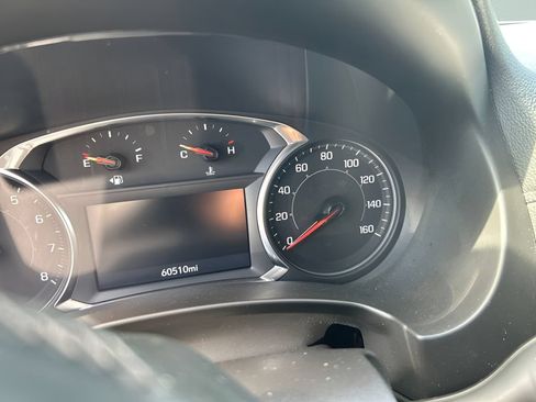 Used 2024 GMC Terrain SLT FWD image 8