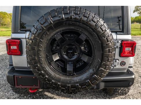 Used 2018 Jeep Wrangler Unlimited Rubicon image 26