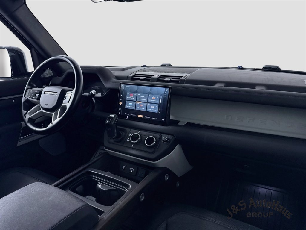 Used 2023 Land Rover Defender 130 X-Dynamic SE AWD/4WD image 31