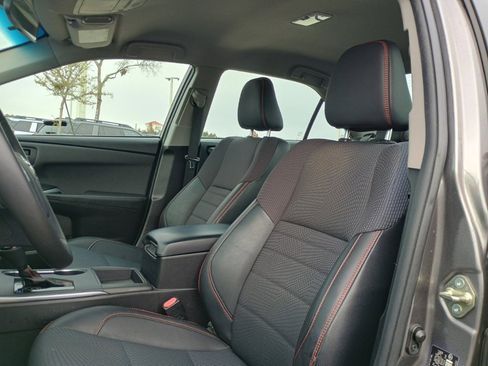 Used 2017 Toyota Camry SE image 13