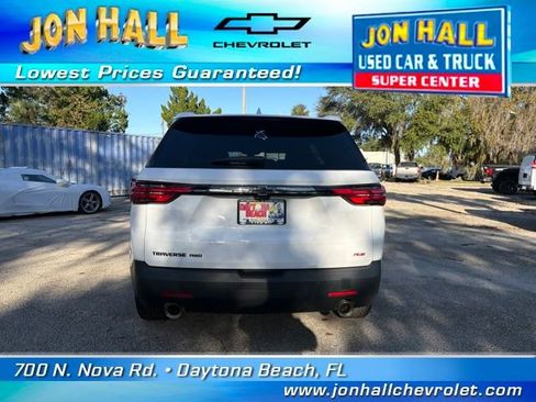 Used 2023 Chevrolet Traverse RS image 9
