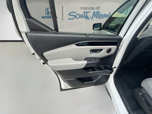 Certified 2023 Honda Pilot EX-L image 25