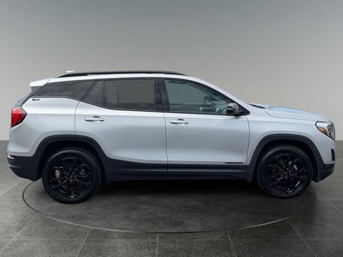 Used 2021 GMC Terrain SLT w/ Infotainment Package II AWD/4WD image 10