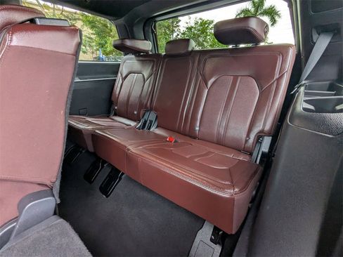 Used 2024 Ford Expedition Limited image 30