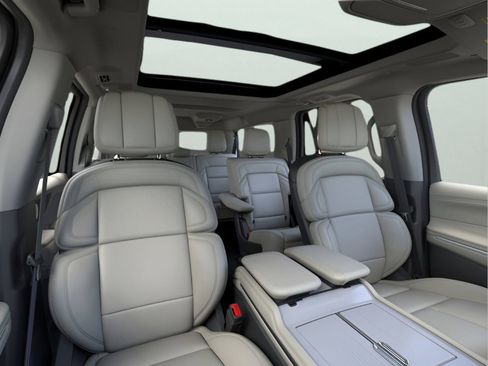 New 2026 Lincoln Navigator L Reserve image 10