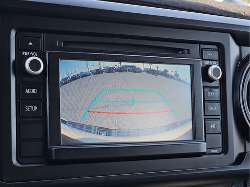 Used 2019 Toyota Tacoma SR AWD/4WD image 16