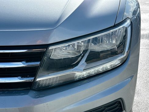 Used 2019 Volkswagen Tiguan SE w/ Panoramic Sunroof Package FWD image 30