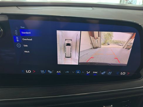 New 2025 Chevrolet Suburban Premier image 22